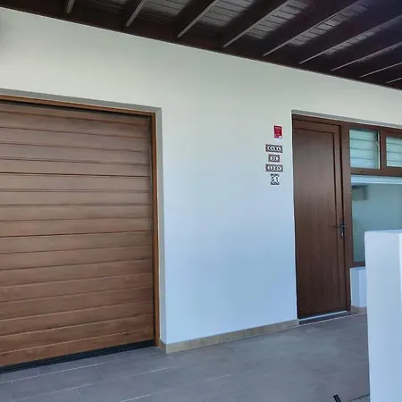 Casa De Leon. Barbacoa Y Garaje Privado. Otel Playa Honda (Lanzarote)