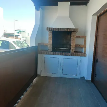 Casa De Leon. Barbacoa Y Garaje Privado. * Playa Honda (Lanzarote)